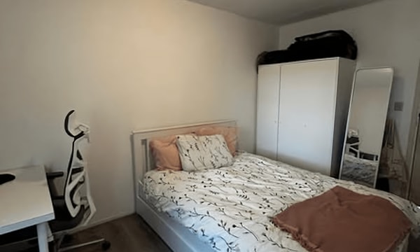Kamer | m² | €660,-