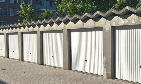 Kamer | m² | €350,-