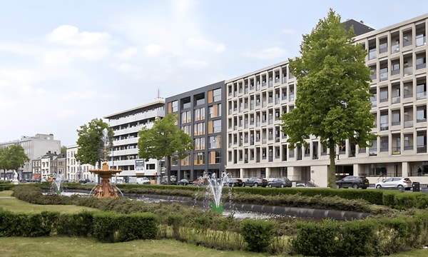 Kamer | 131m² | €1186,-
