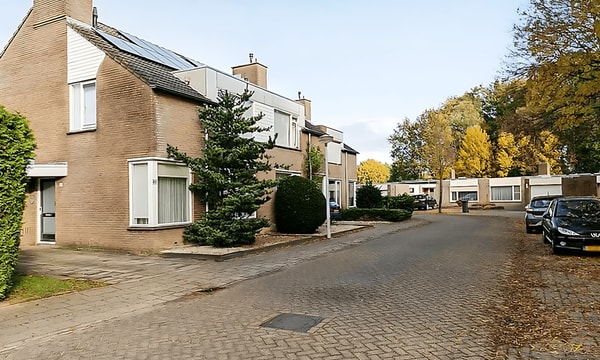 Kamer | 131m² | €1440,-