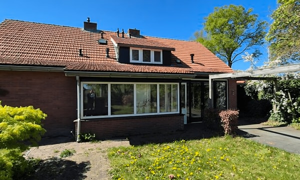 Huis | 240m² | €238,-