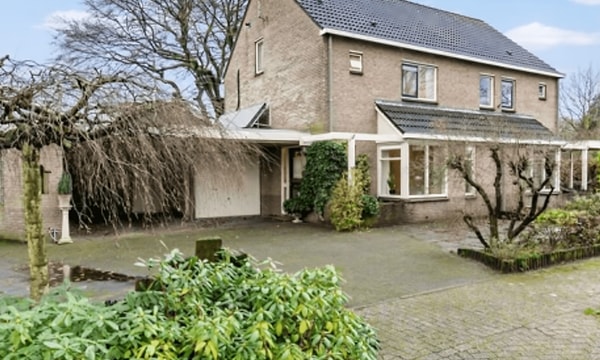 Kamer | 145m² | €1850,-