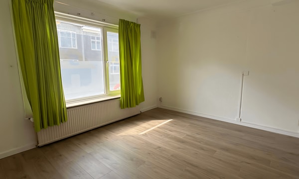 Studio | 16m² | Kruisstraat | €410,-