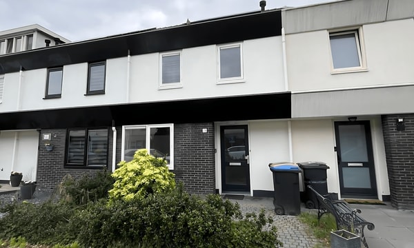 Kamer | 13m² | Midslandstraat | €893,-