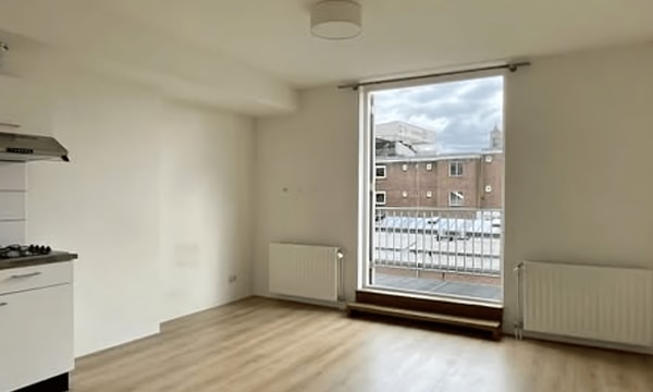 Studio | m² | €600,-