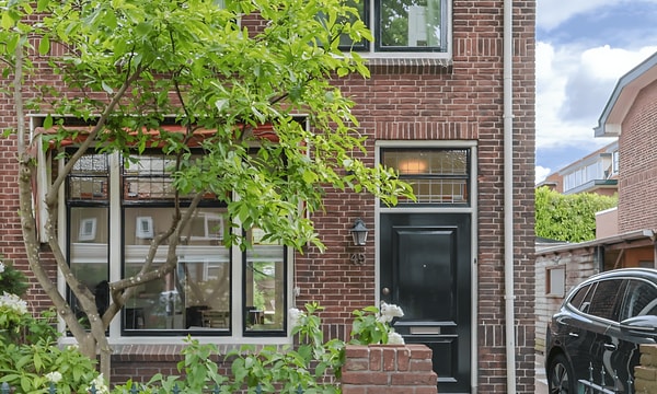 Kamer | 83m² | €2750,-