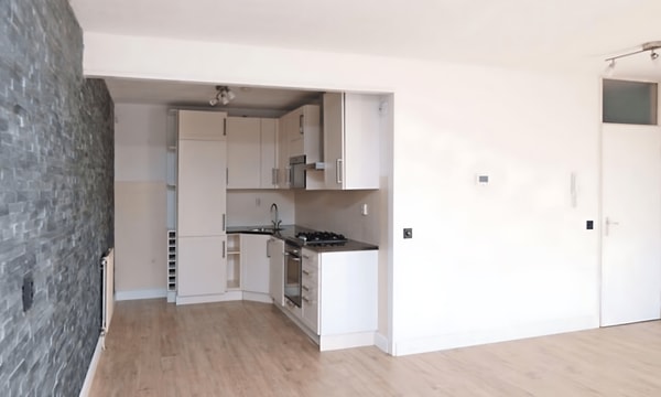 Huis | m² | €1083,-