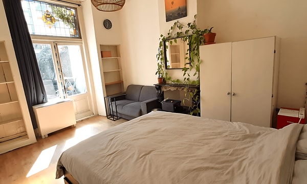 Kamer | 18m² | €900,-