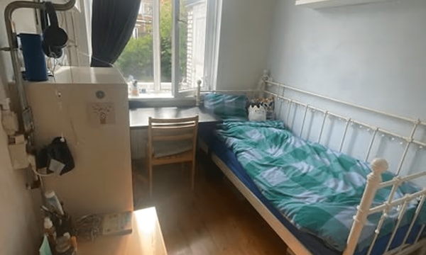 Kamer | m² | €300,-