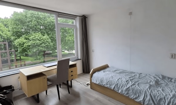 Kamer | 13m² | €750,-