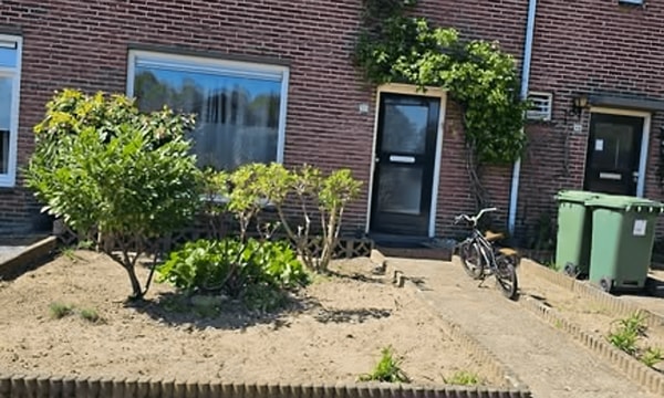 Huis | m² | €716,-