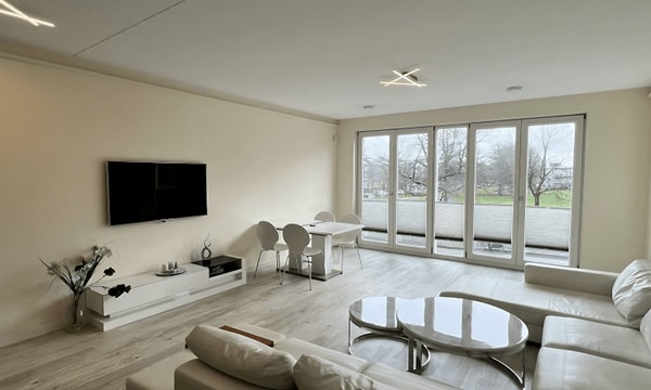 Kamer | 100m² | €3200,-