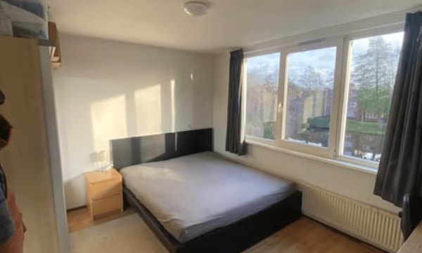 Kamer | m² | €650,-