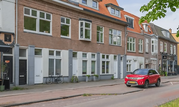 Kamer | 68m² | €2685,-