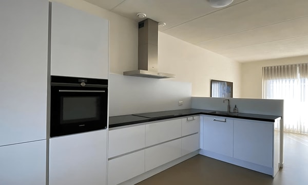 Kamer | 94m² | €2250,-
