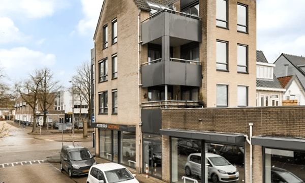 Kamer | 110m² | €1600,-