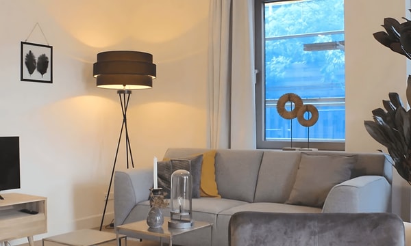 Kamer | 255m² | €1084,-