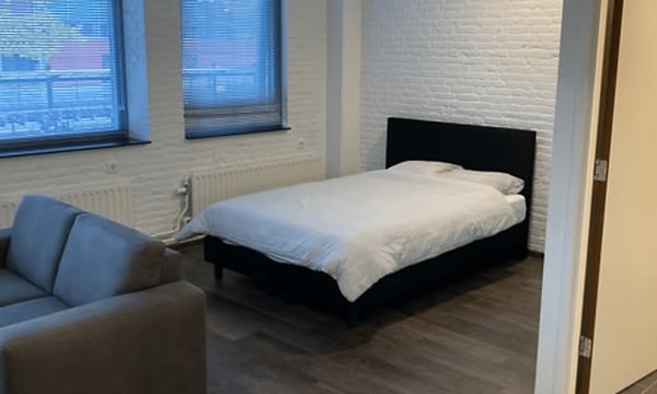 Kamer | 30m² | €825,-