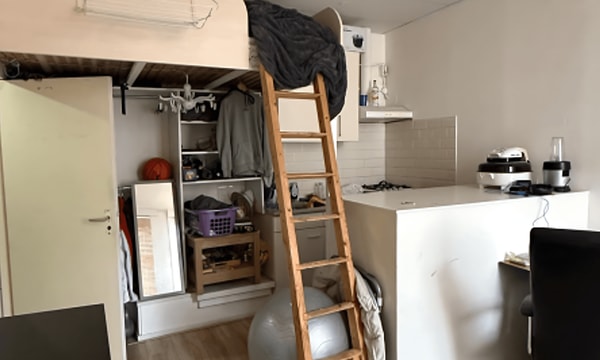 Studio | 220m² | €850,-