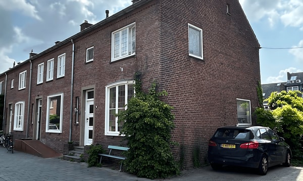 Huis | 145m² | €2150,-