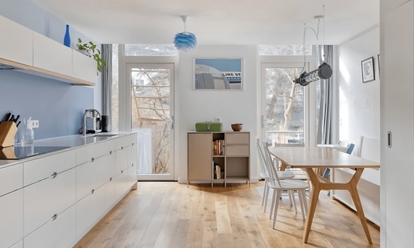 Kamer | 68m² | €2495,-