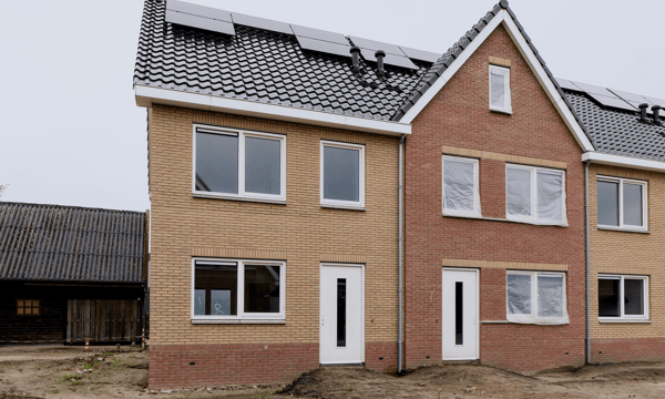 Parkeerplaats | 114m² | €1795,-