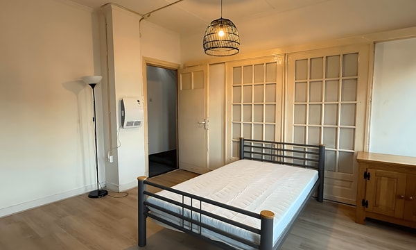 Kamer | 18m² | €360,-