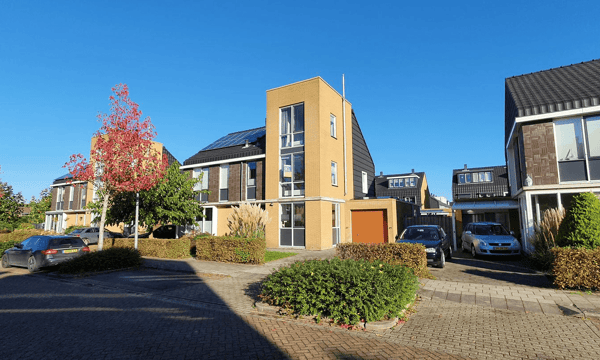 Kamer | 165m² | €2950,-