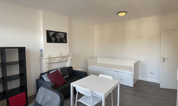 Kamer | m² | €755,-