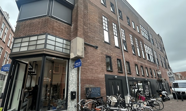 Kamer | 63m² | €1125,-