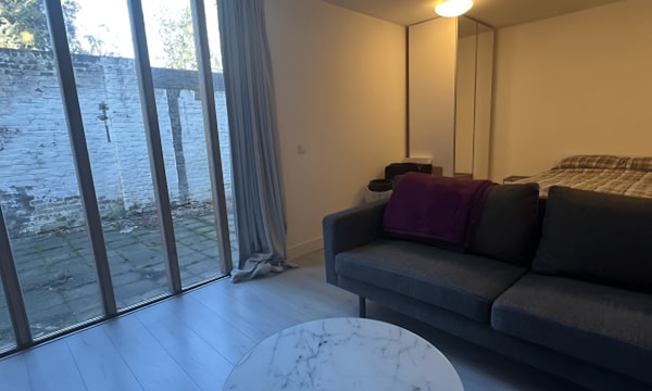 Studio | m² | €1202,-