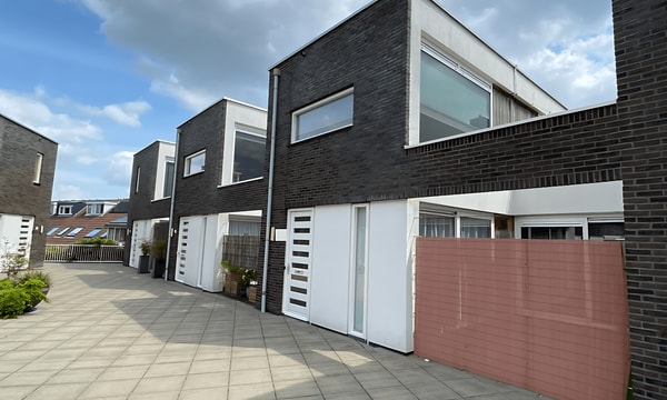 Huis | 91m² | Beurtvaartstraat | €1725,-