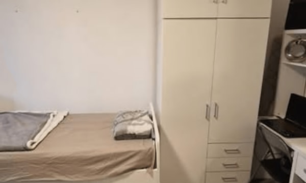 Kamer | 27m² | €300,-