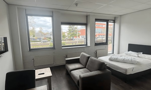 Kamer | 30m² | €825,-