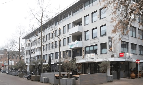 Kamer | m² | €8888,-