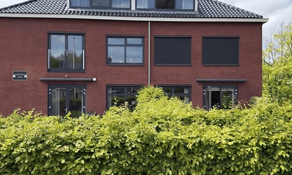 Huis | m² | €1075,-