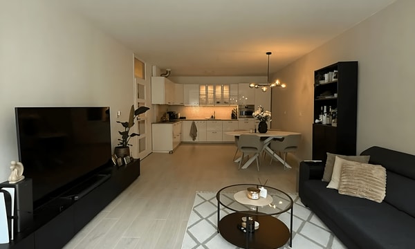 Kamer | 104m² | €2250,-