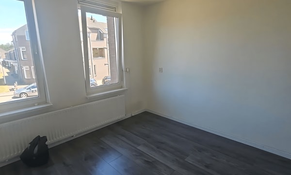 Kamer | 74m² | €760,-