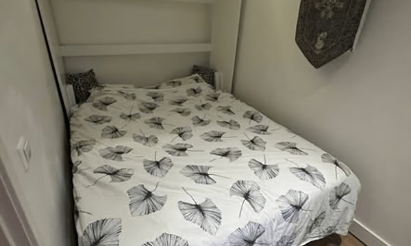 Studio | m² | €800,-