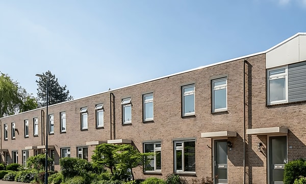 Kamer | 141m² | €1435,-