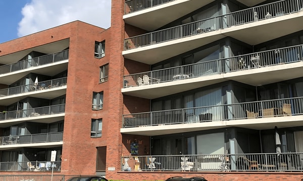 Kamer | 141m² | €1000,-
