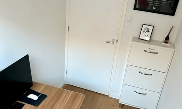 Studio | m² | €800,-