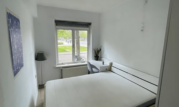 Kamer | m² | €700,-