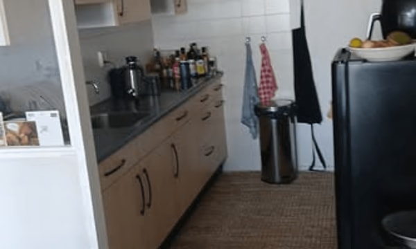 Kamer | m² | €875,-