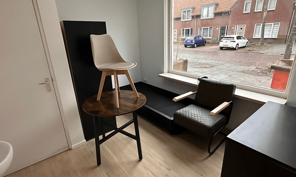 Studio | 12m² | Dennenweg | €675,-