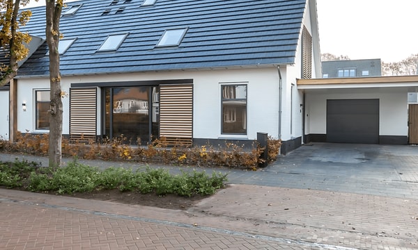 Huis | 220m² | €3995,-