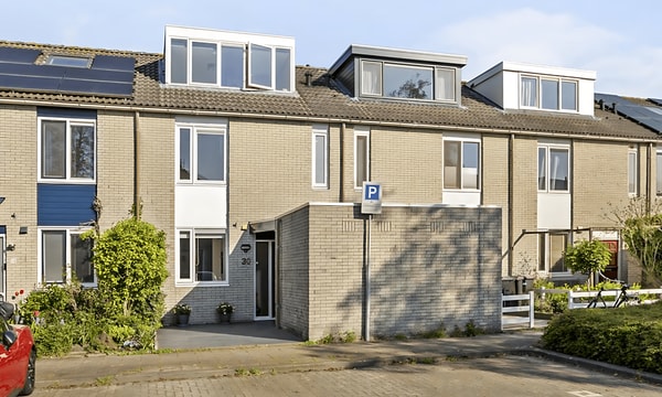 Kamer | 111m² | €3850,-
