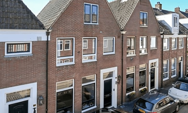 Kamer | 129m² | €3350,-