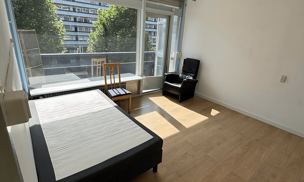 Kamer | 10m² | €487,-
