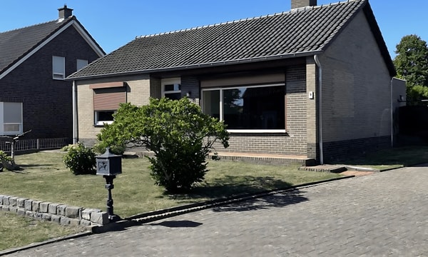 Huis | m² | €1295,-